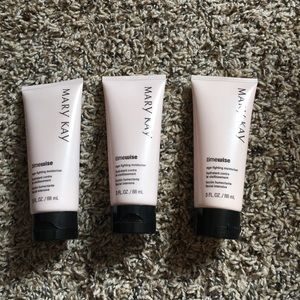 (3) Mary Kay Age Fighting Mositurizer